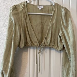 Le Lis Collection Green Long Sleeve Crop